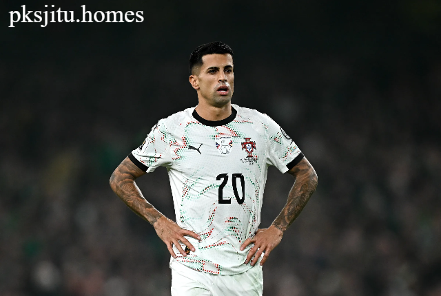 Cancelo Agrees Pay Cut to Join Barcelona